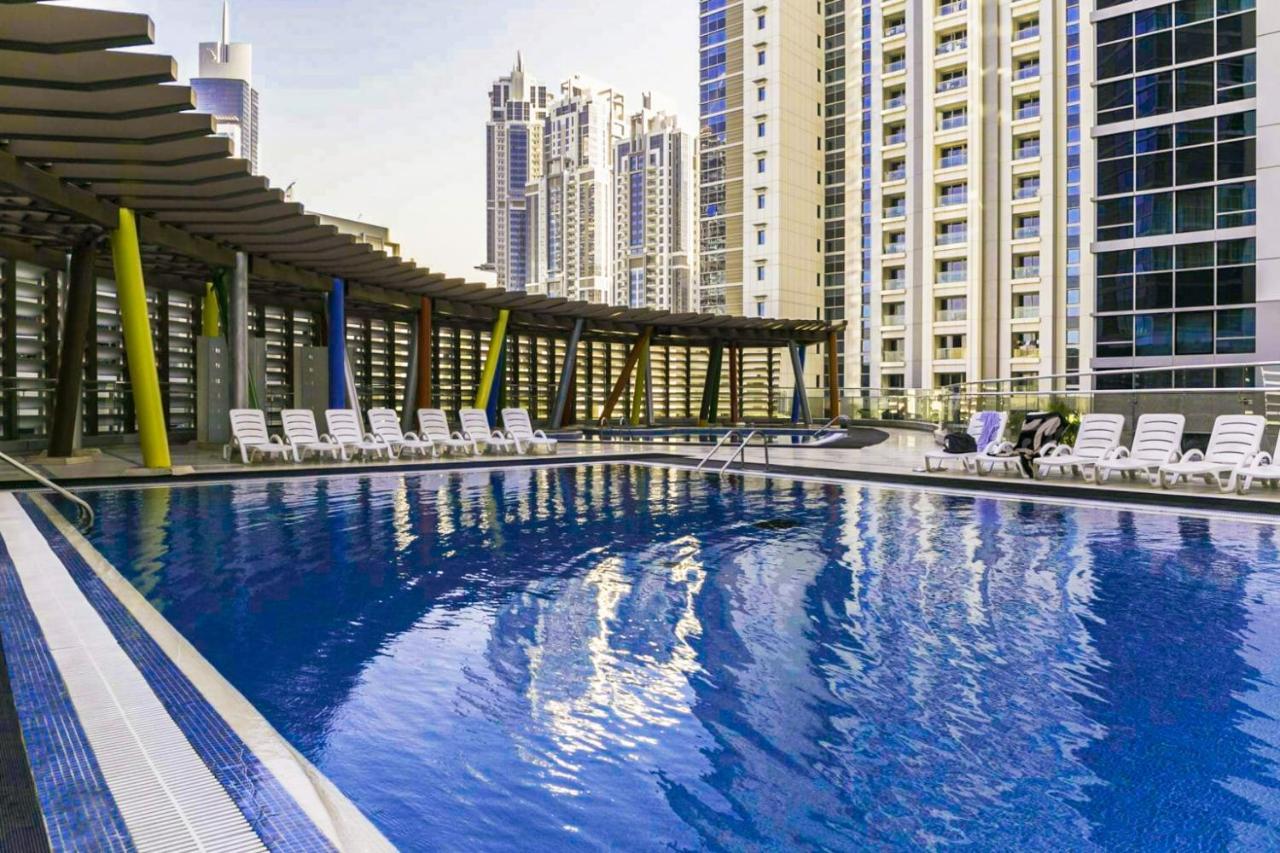 Higuests - Roomy Apt With Infinity Pool Close To Burj Khalifa Dubai Exteriör bild